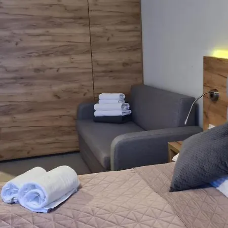 Apartment Czarna Gora 331 3*